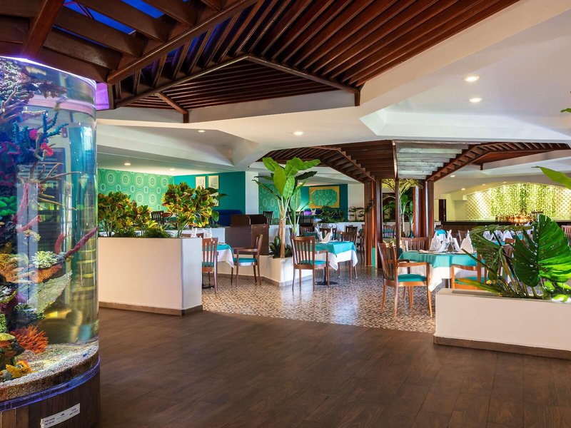 Crown Paradise Club 24