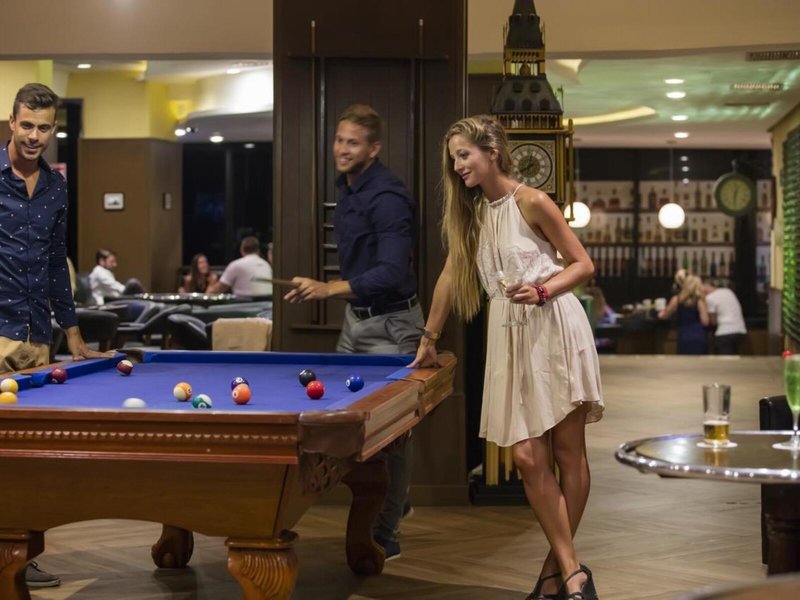 Crown Paradise Club 44