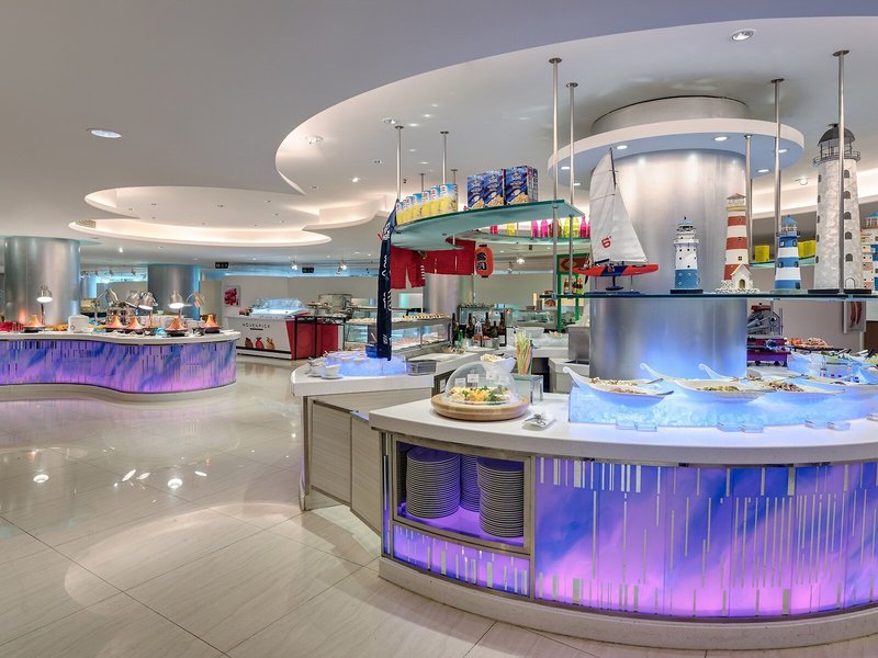 Regal Airport Hotel Hong Kong 12