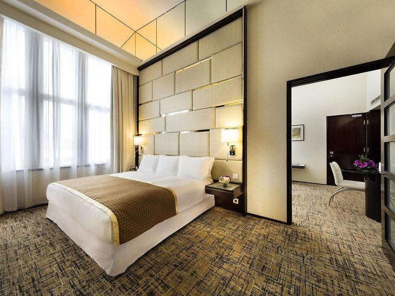 Regal Airport Hotel Hong Kong 16