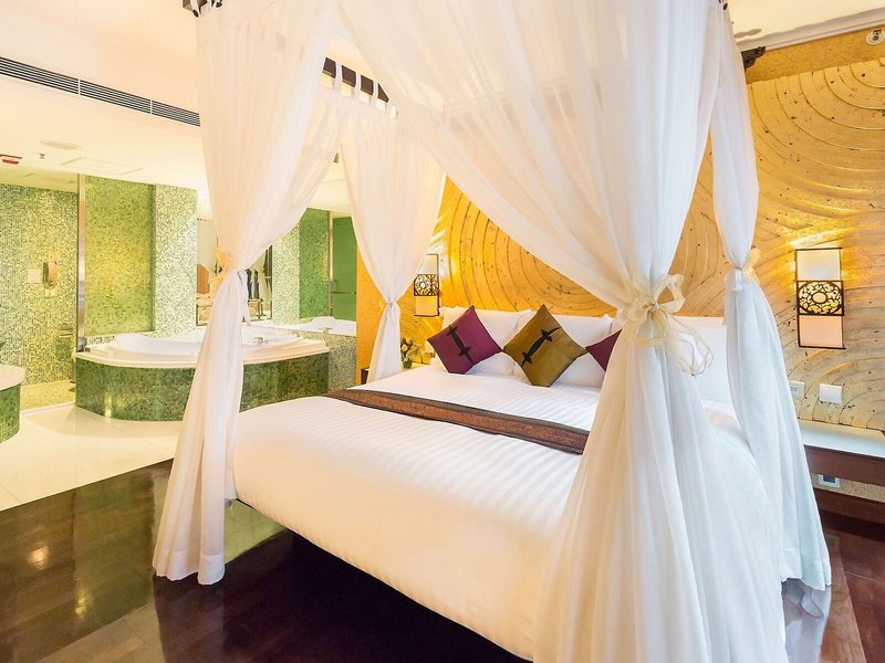 Regal Airport Hotel Hong Kong 17