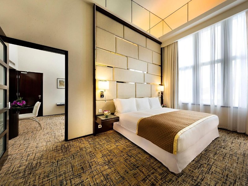 Regal Airport Hotel Hong Kong 23