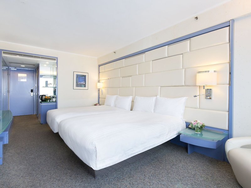 Regal Airport Hotel Hong Kong 31