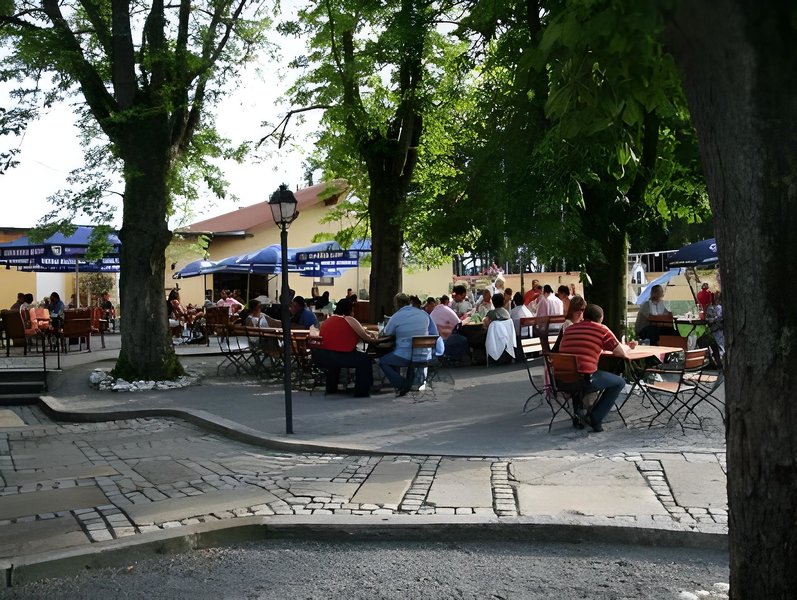 Waldschloss 3