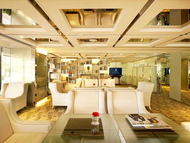 Regal Kowloon 7 - Lounge / Lobby