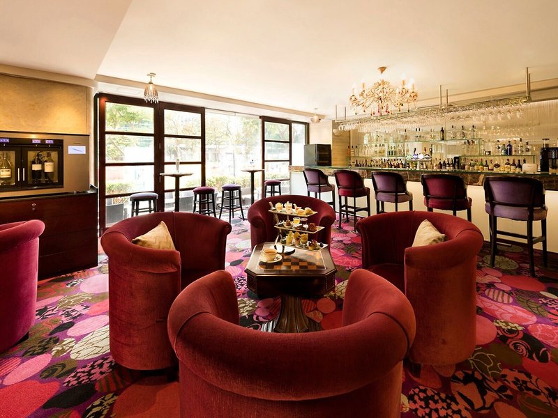 Regal Kowloon 25 - Room Example