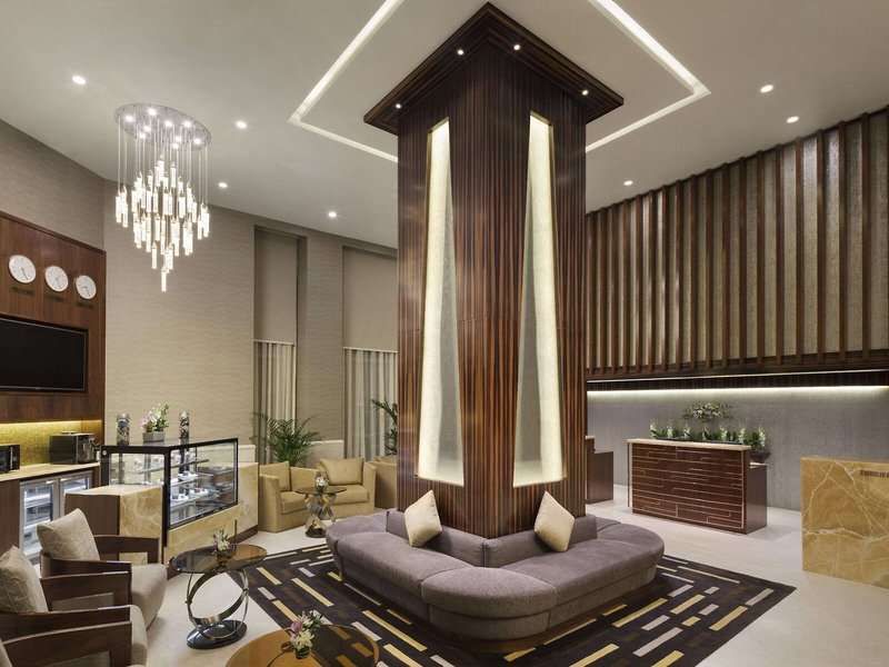 Hawthorn Suites by Wyndham Abu Dhabi City Centre 3 - Lounge / Lobby
