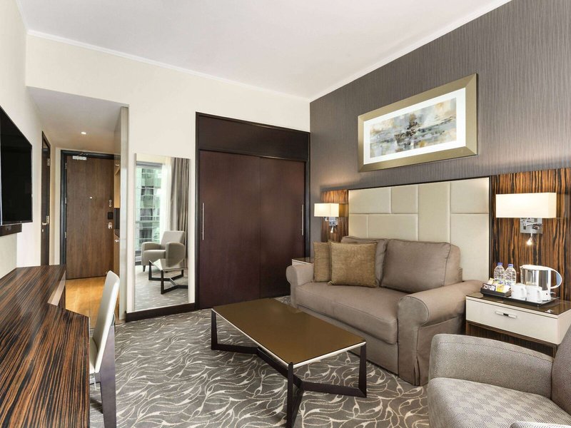 Hawthorn Suites by Wyndham Abu Dhabi City Centre 5 - Restaurant