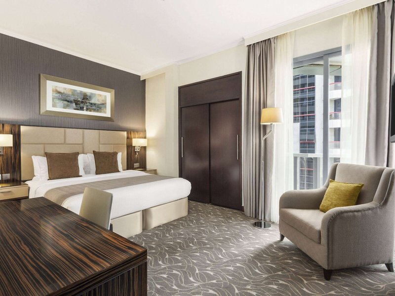 Hawthorn Suites by Wyndham Abu Dhabi City Centre 8 - Room Example
