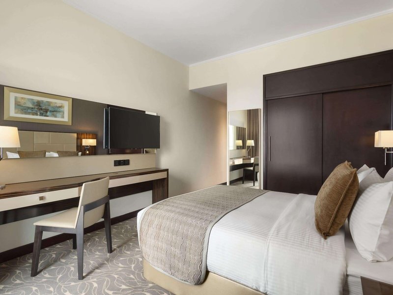 Hawthorn Suites by Wyndham Abu Dhabi City Centre 9 - Room Example