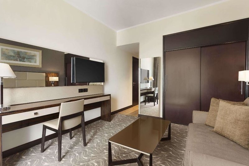 Hawthorn Extended Stay by Wyndham Abu Dhabi 5