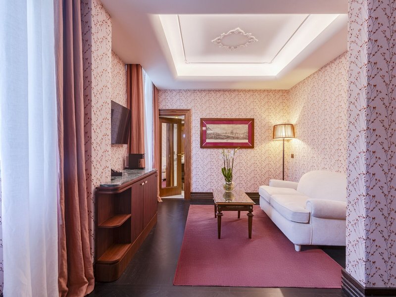 Regency 7