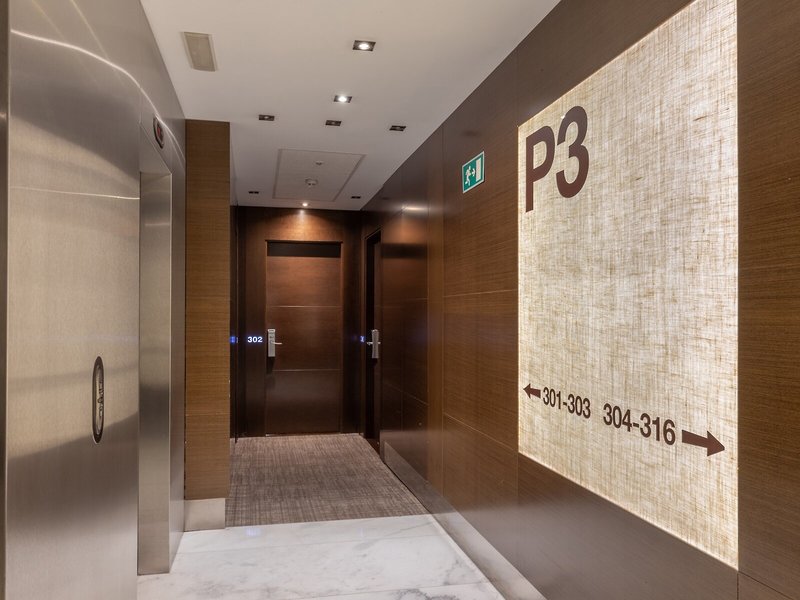 Colonial Barcelona 14 - Health & Beauty