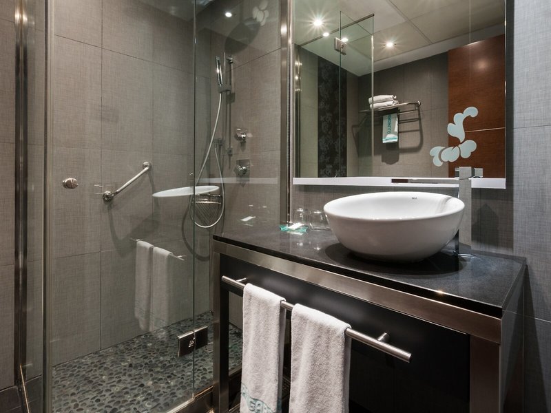 Colonial Barcelona 46 - Bathroom Example