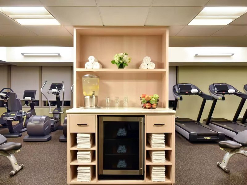 Trump International Hotel & Tower 33