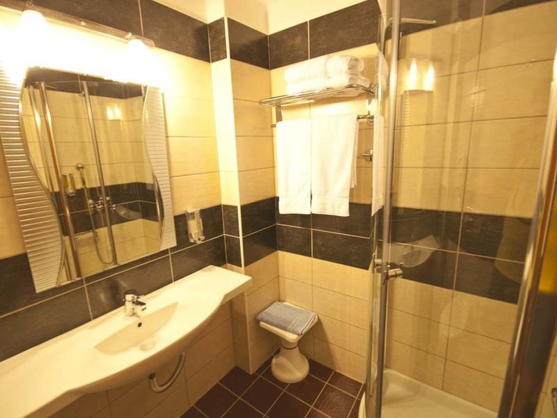Sun Beach Platamon 44 - Bathroom Example