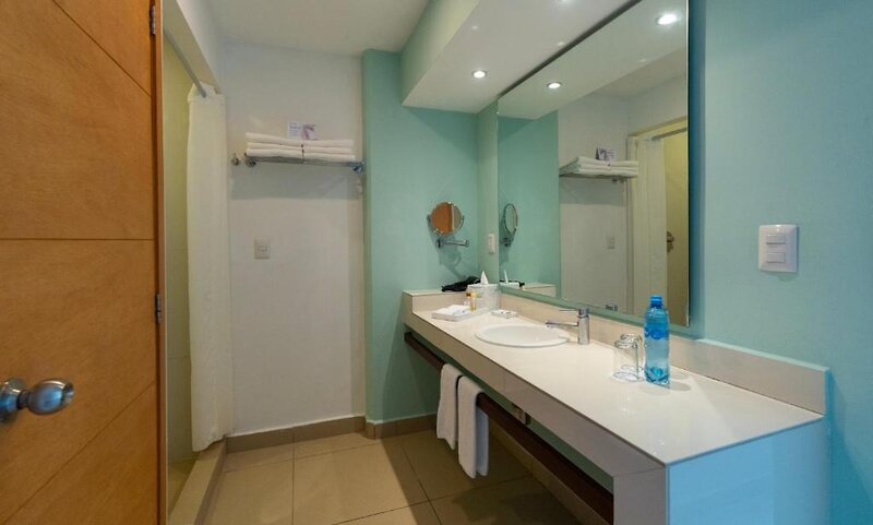 Cancun Bay Resort 17
