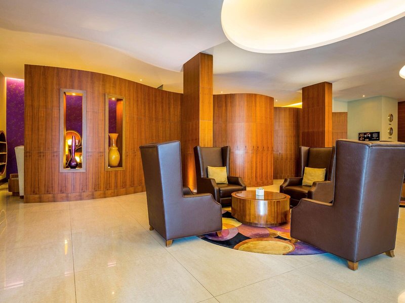 Novotel Suites Dubai Mall of the Emirates 8