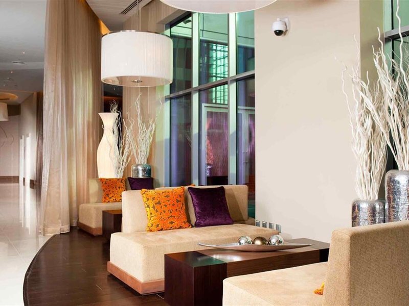 Novotel Suites Dubai Mall of the Emirates 11