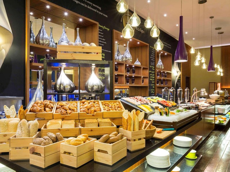 Novotel Suites Dubai Mall of the Emirates 13