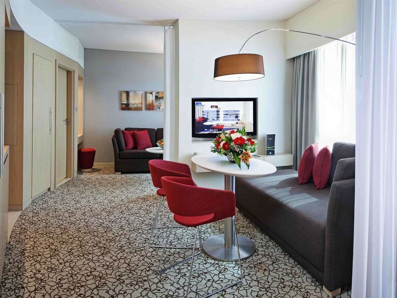 Novotel Suites Dubai Mall of the Emirates 27
