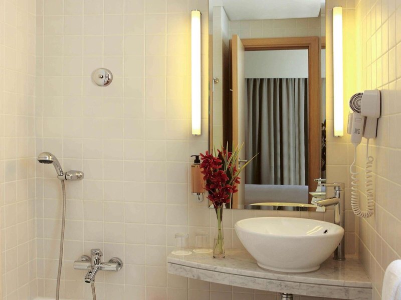 Novotel Suites Dubai Mall of the Emirates 38