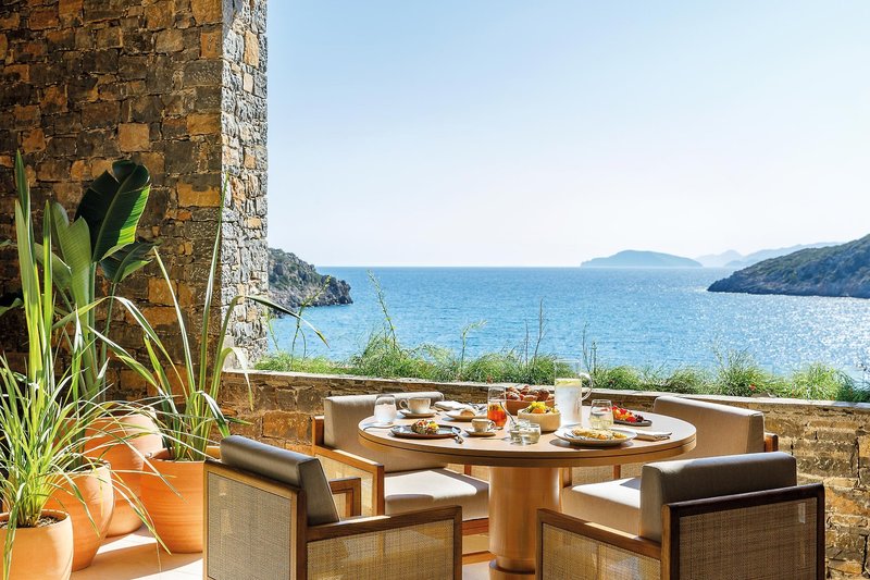Daios Cove Luxury Resort & Villas 8