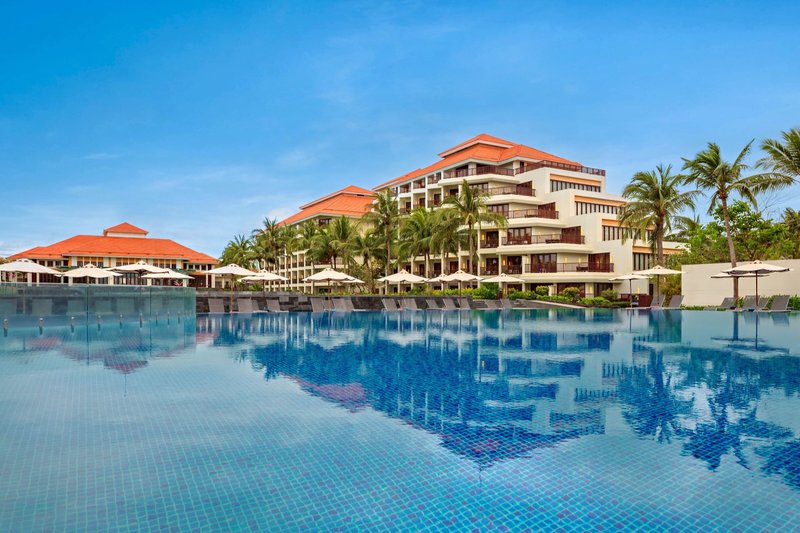 Pullman Danang Beach Resort 7
