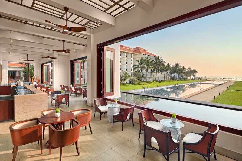 Pullman Danang Beach Resort 8