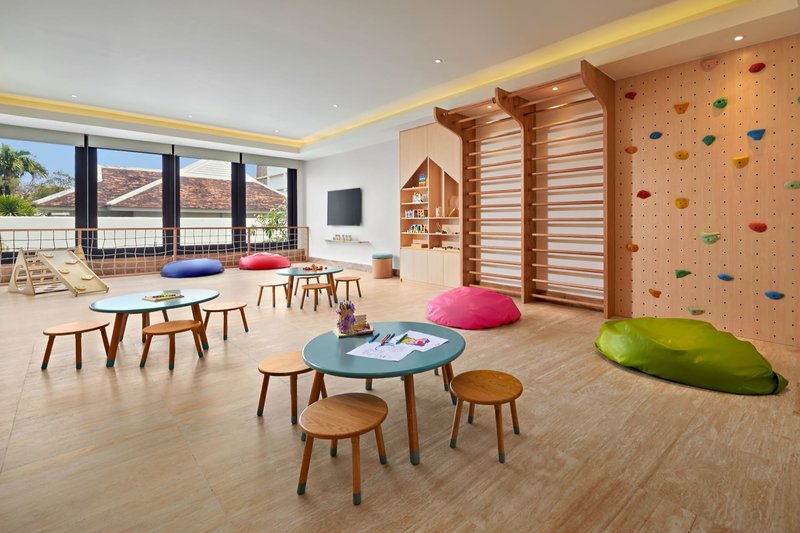 Pullman Danang Beach Resort 18