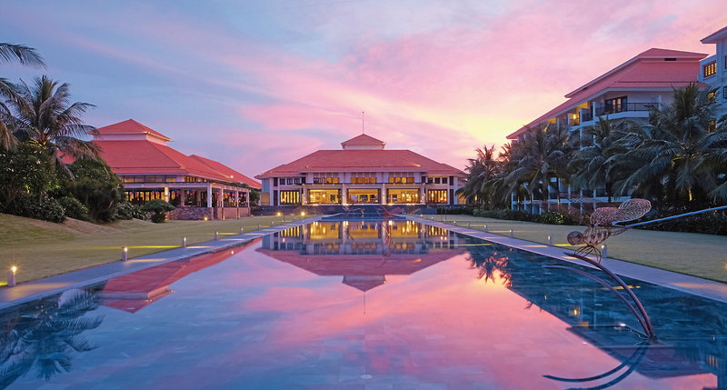 Pullman Danang Beach Resort 7
