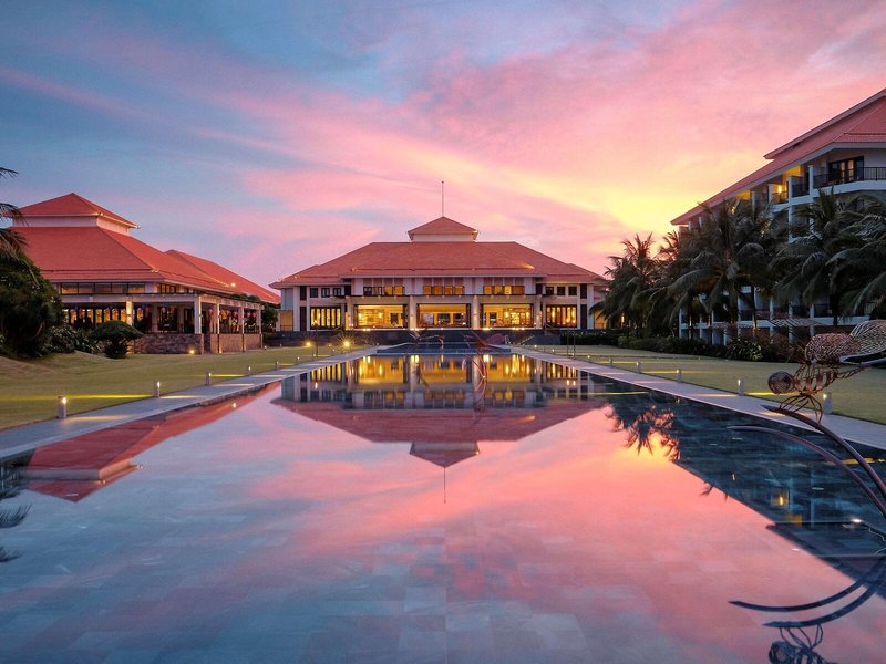 Pullman Danang Beach Resort 5