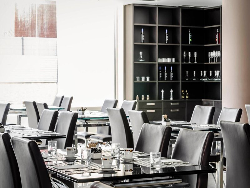 Exe Cunit Suites & Spa 26