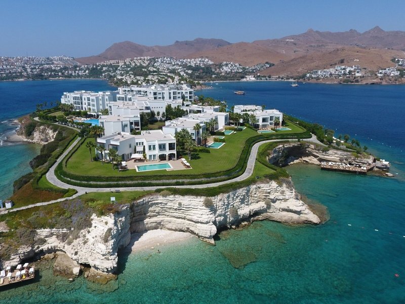 Xanadu Island Resort 3