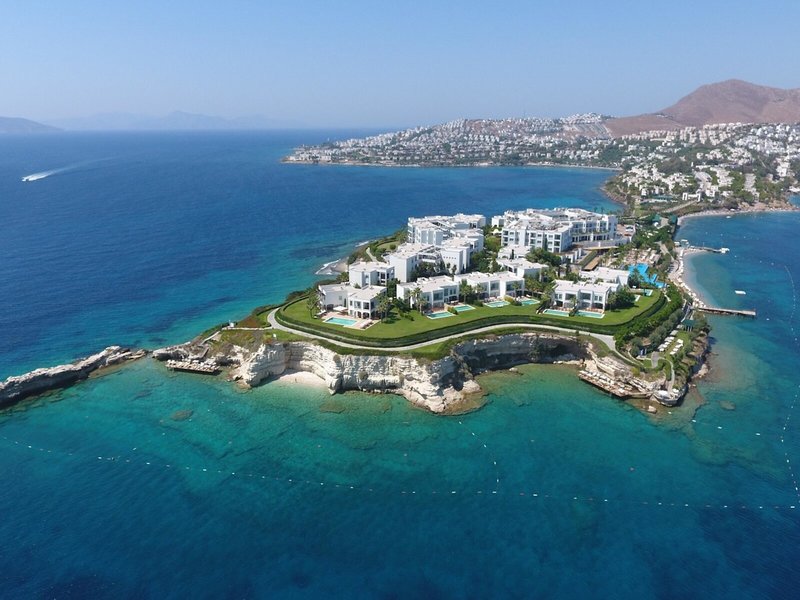 Xanadu Island Resort 2