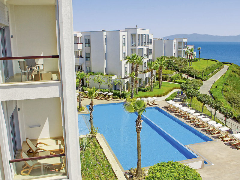 Xanadu Island Resort 14