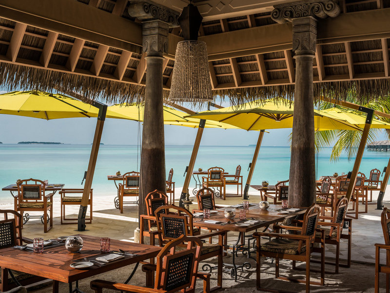 Anantara Kihavah Villas 13