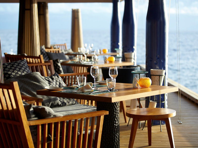 Anantara Kihavah Villas 16