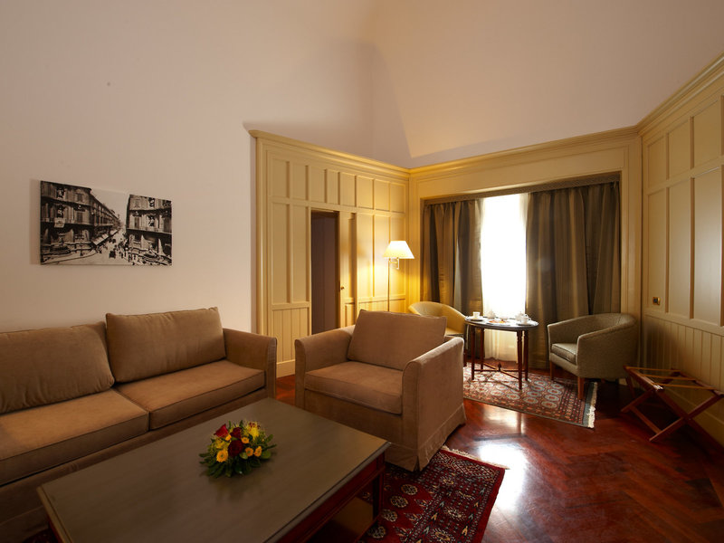 Grand Hotel Piazza Borsa 13