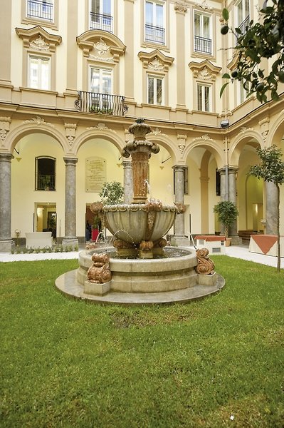 Grand Hotel Piazza Borsa 2