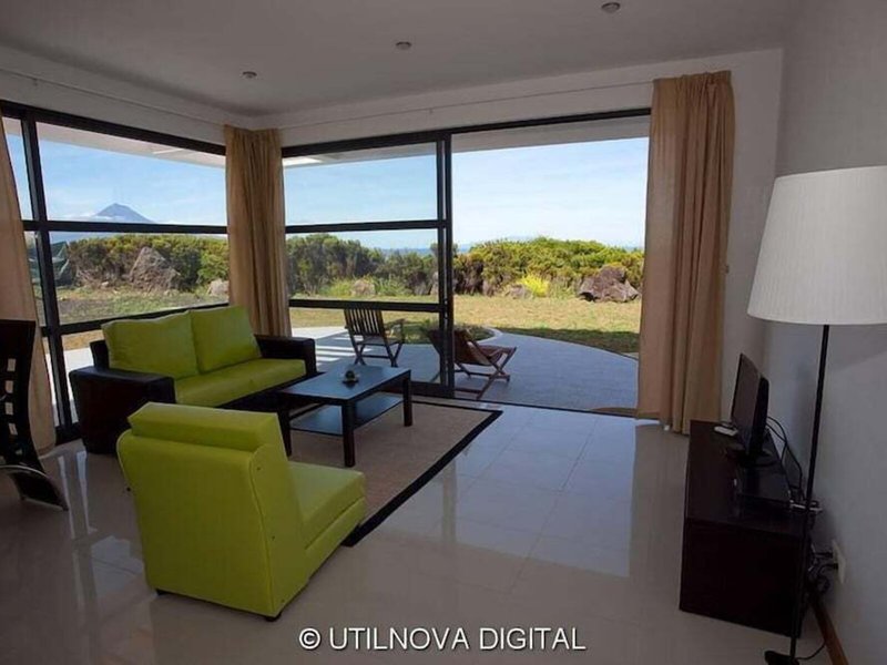 Cantinho das Buganvilias 31