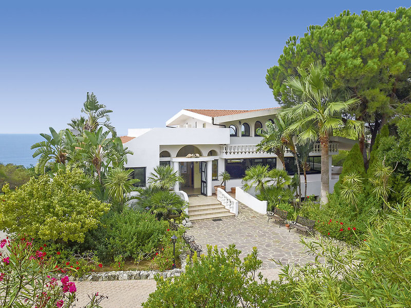 Villaggio Pineta Petto Bianco 1