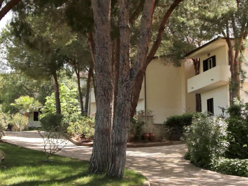 Villaggio Pineta Petto Bianco 4