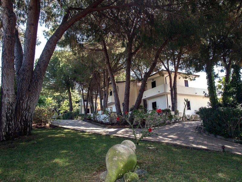 Villaggio Pineta Petto Bianco 5