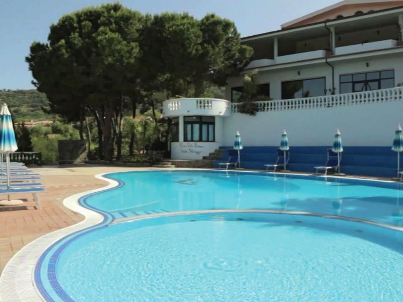 Villaggio Pineta Petto Bianco 16