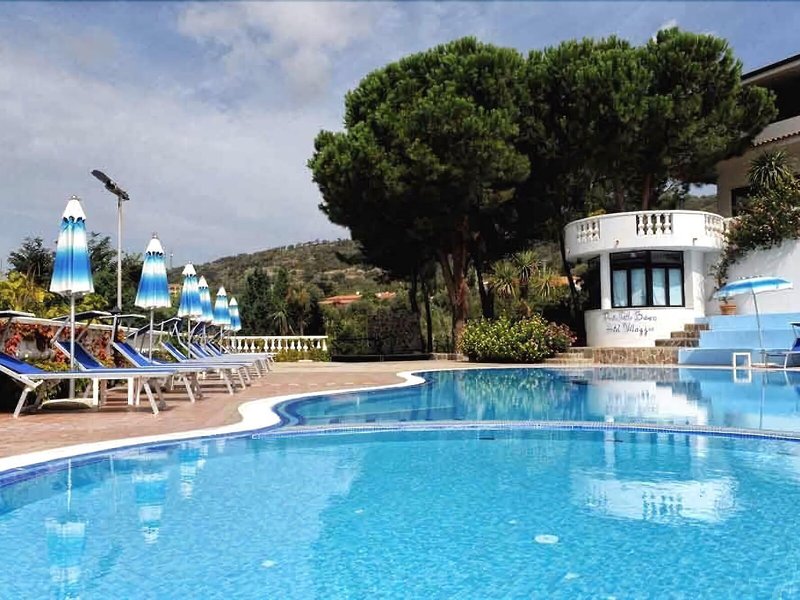 Villaggio Pineta Petto Bianco 18