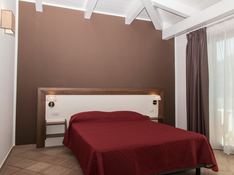 Villaggio Pineta Petto Bianco 35