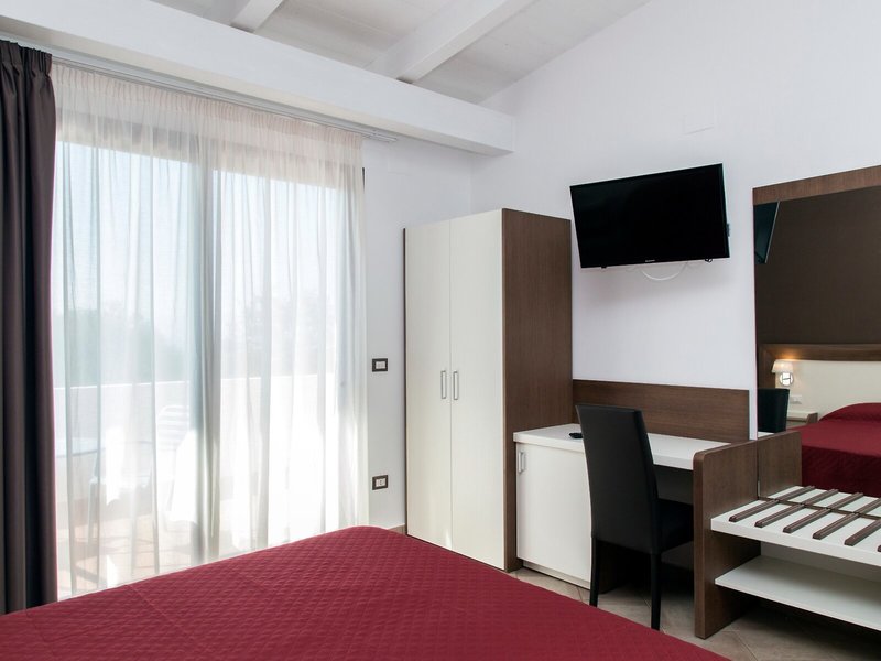 Villaggio Pineta Petto Bianco 38