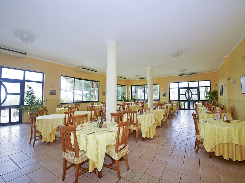 Hotel Villaggio Pineta Petto Bianco 4
