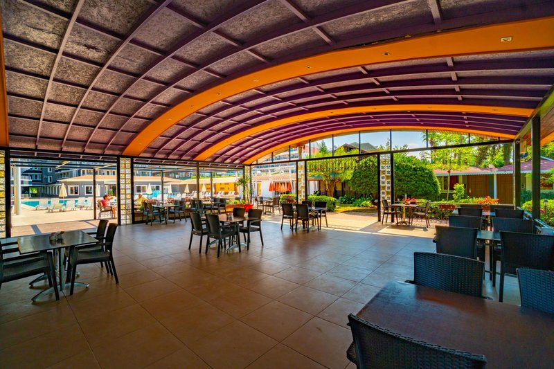 Clover Magic Park Beach Hotel 11